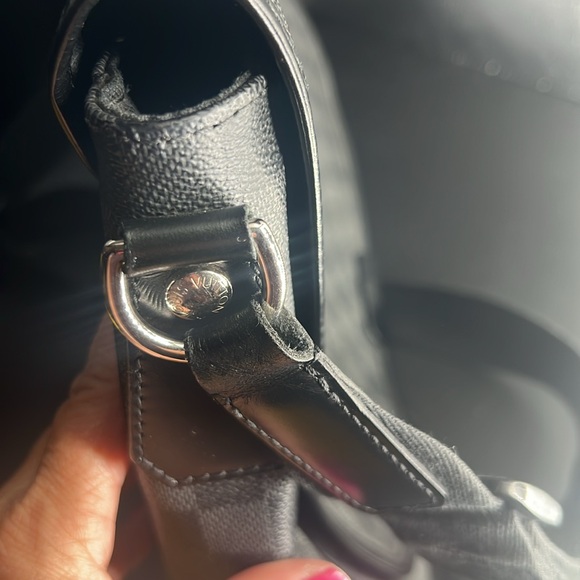 Louis Vuitton Damier graphite messenger bag - Picture 9 of 16